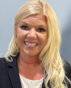 Lindsay Sayers headshot